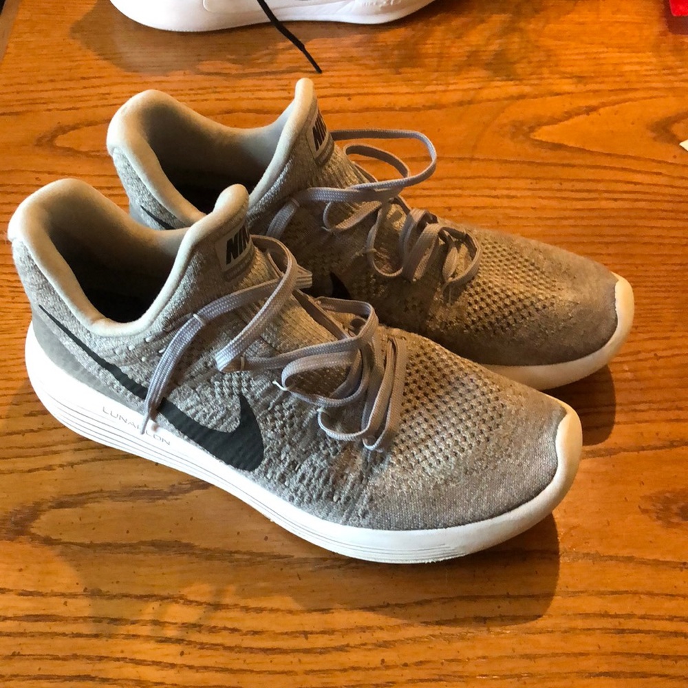 Men’s Nike shoes
